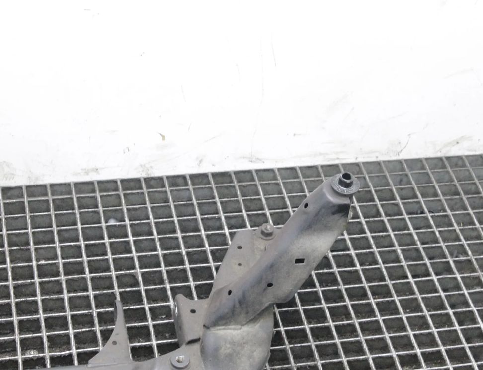 BMW 2 Series Active Tourer F45 (2014-2018) Front Suspension Subframe 6872729 30981340