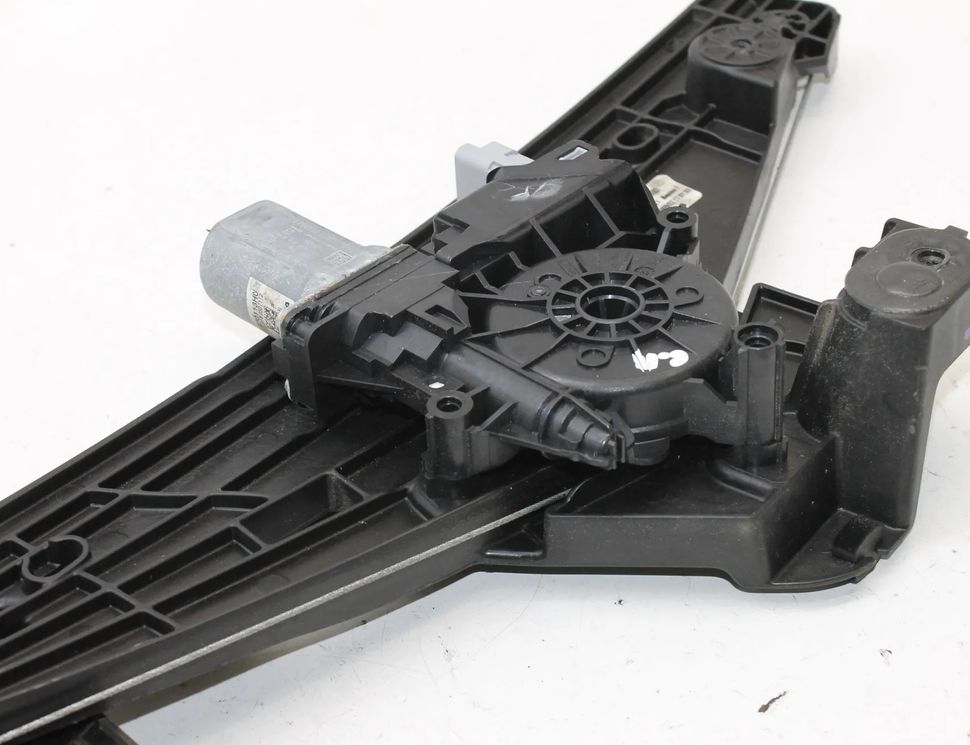 PEUGEOT 2008 2 generation (2019-2023) Rear Right Door Window Regulator 9830002480 31210595