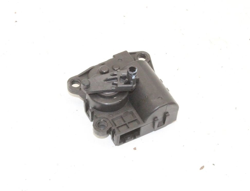 TESLA Model 3 1 generation (2017-2024) Клапаны управления внутренним подогревом 2300152X 31789174