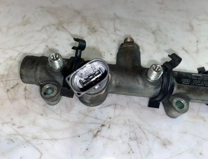 AUDI A6 C6/4F (2004-2011) Fuel Rail 059130089K,F00R001853 18121704