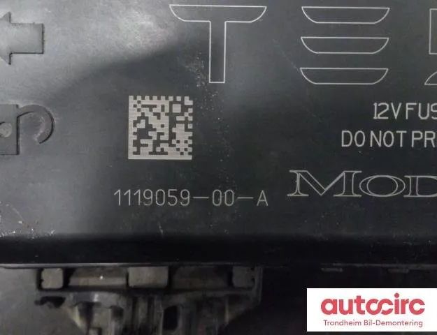 TESLA Model S 1 generation (2012-2024) Fuse Box 1094405-00-d,1119059-00-a 30835393