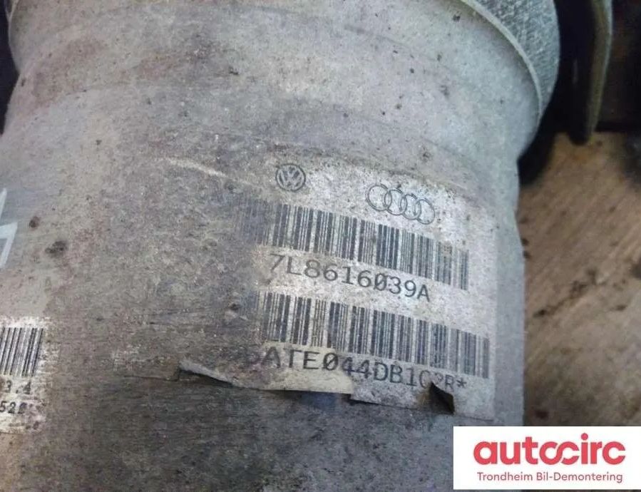 AUDI Q7 4L (2005-2015) Vzduchový pružina 7l8616039a,7l8616039d,7l8616039h,7l8616039hx 30841862