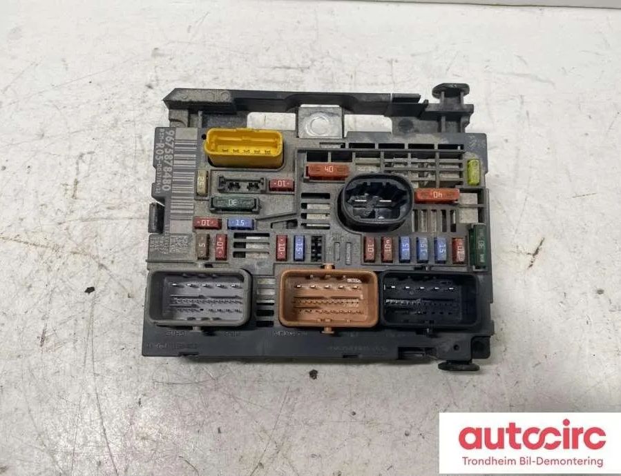 PEUGEOT Partner 2 generation (2008-2023) Блок предохранителей 9807028880,9807028780,9675878480,bsm-r05-0017/04/12 31672341