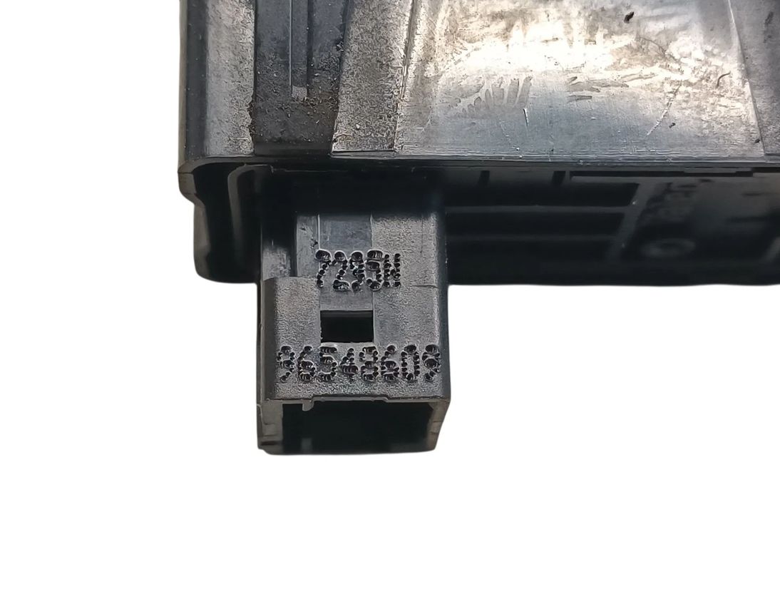 PEUGEOT 207 1 generation (2006-2009) Кнопка стеклоподъемника задней правой двери 96548609 32802895