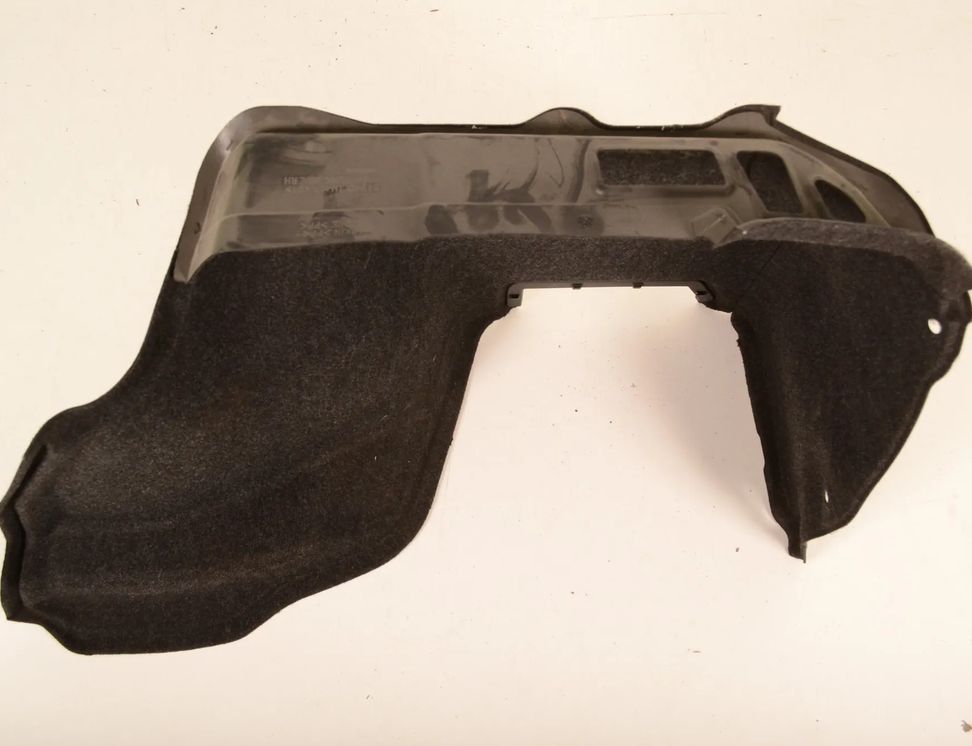 INFINITI M 1 generation (1993-2001) Pravá strana kufra 849401MA0A,849401MA0A-02 10704465