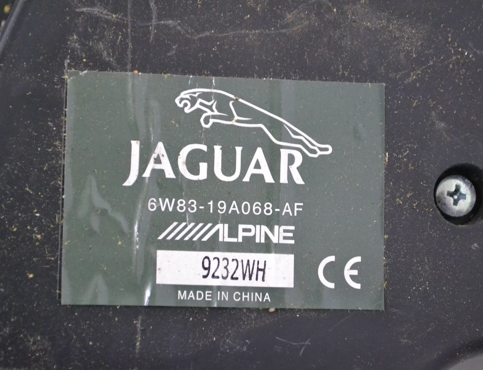 JAGUAR XK X150 (2005-2014) Сабвуфер 6W83-19A068-AF 11547931