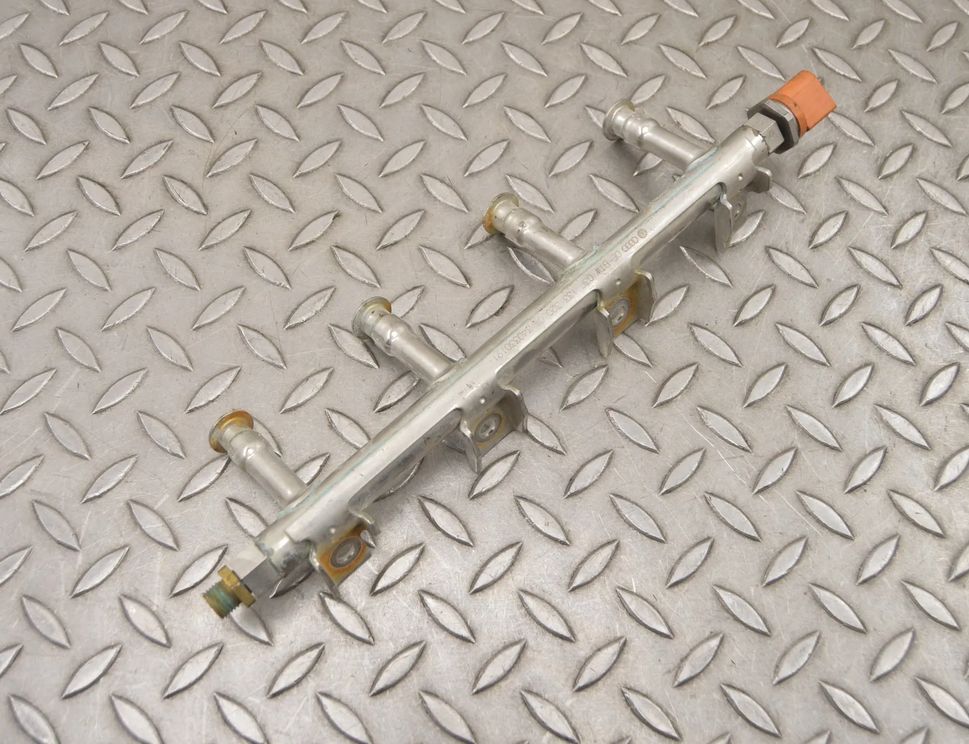 AUDI A3 8P (2003-2013) Palivová lišta 0261545051,138713-65752,03F133320,06J906051D 16027041