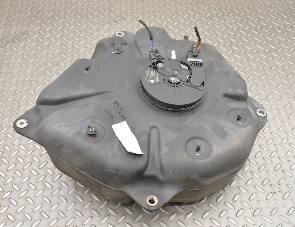 MERCEDES-BENZ E-Class W212/S212/C207/A207 (2009-2016) AdBlue Tank 1046084001,A0994710475,a2124700200 17542074