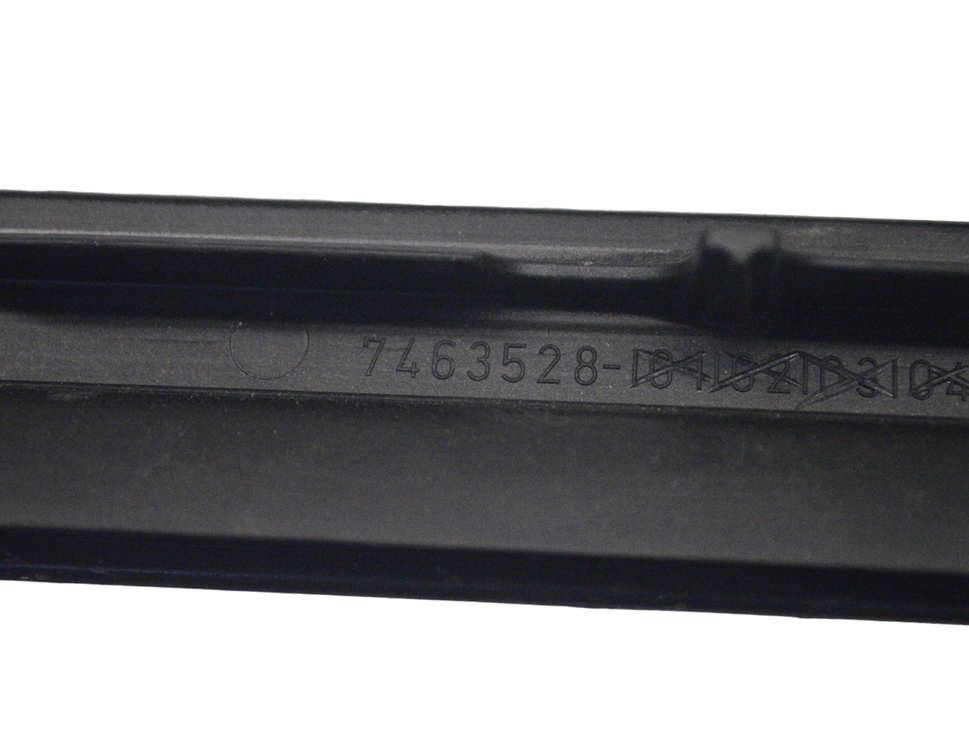 BMW X5 G05/G18 (2018-2024) Pravý vertikálny lem čelného skla 7463528 22584977