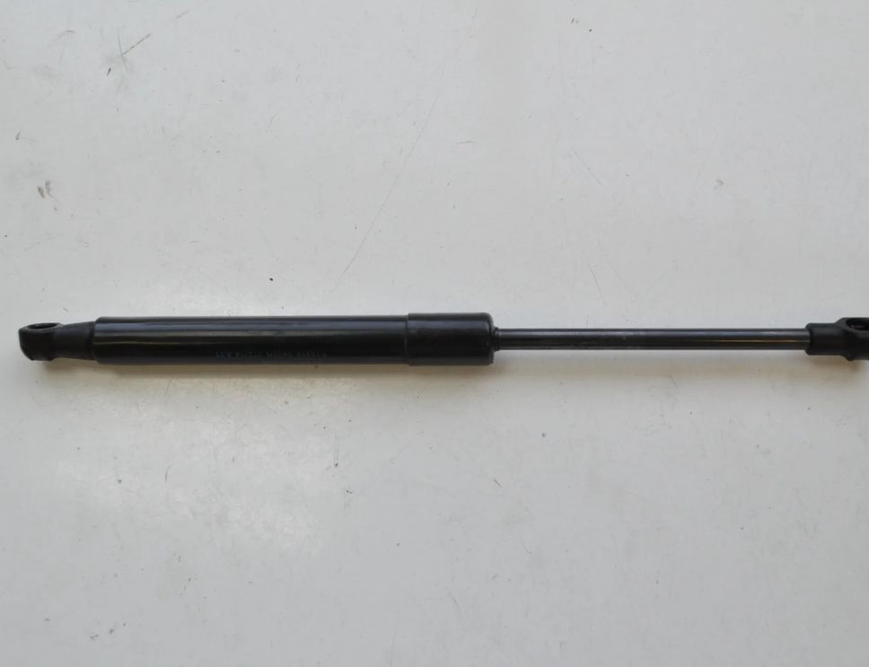 AUDI A1 8X (2010-2020) Predný ľavý kapotový vzperač 8X0823359 2338819