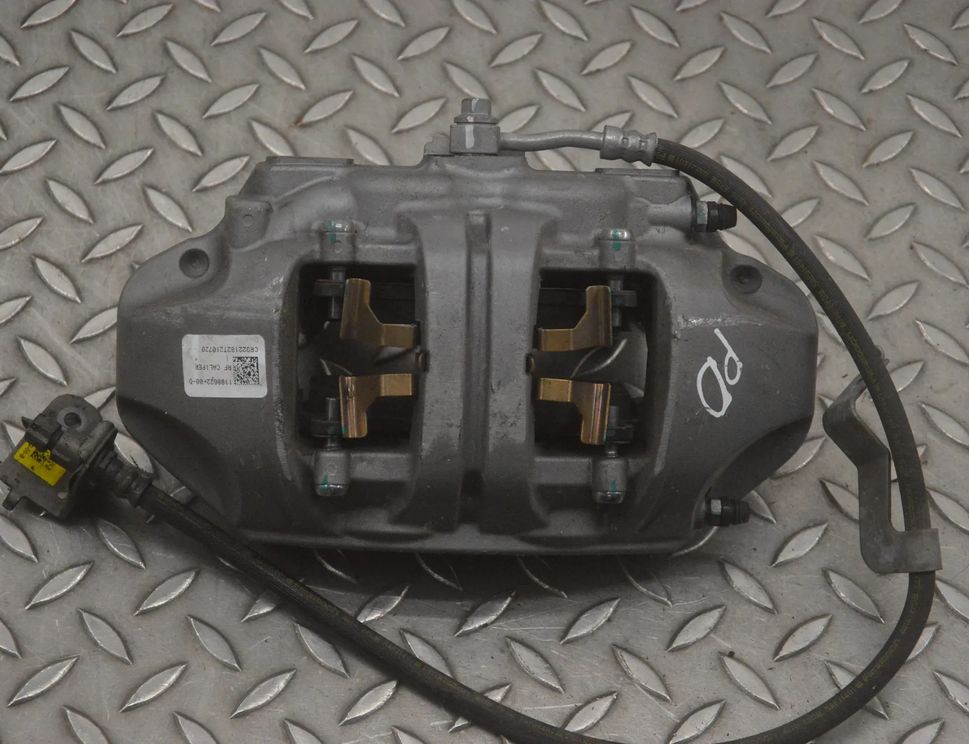 TESLA Model Y 1 generation (2020-2024) Pravý predný strmeň brzdy 1188622-00-D 24481547