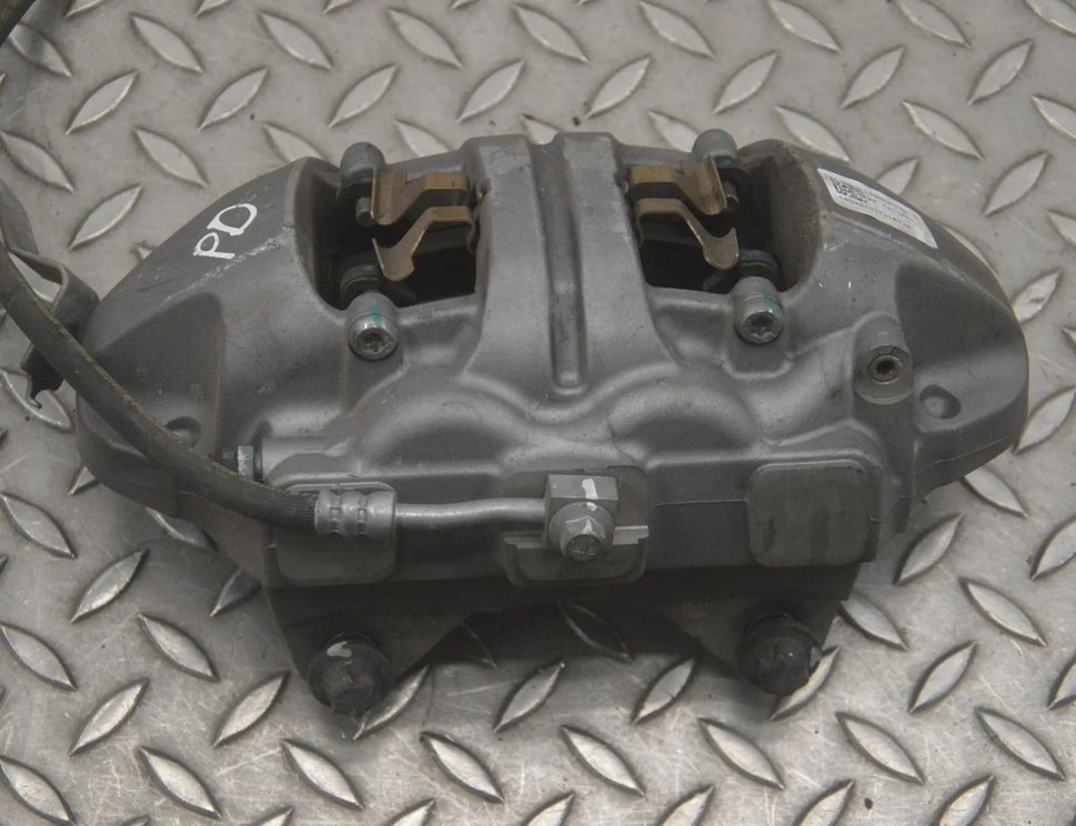 TESLA Model Y 1 generation (2020-2024) Pravý predný strmeň brzdy 1188622-00-D 24481547