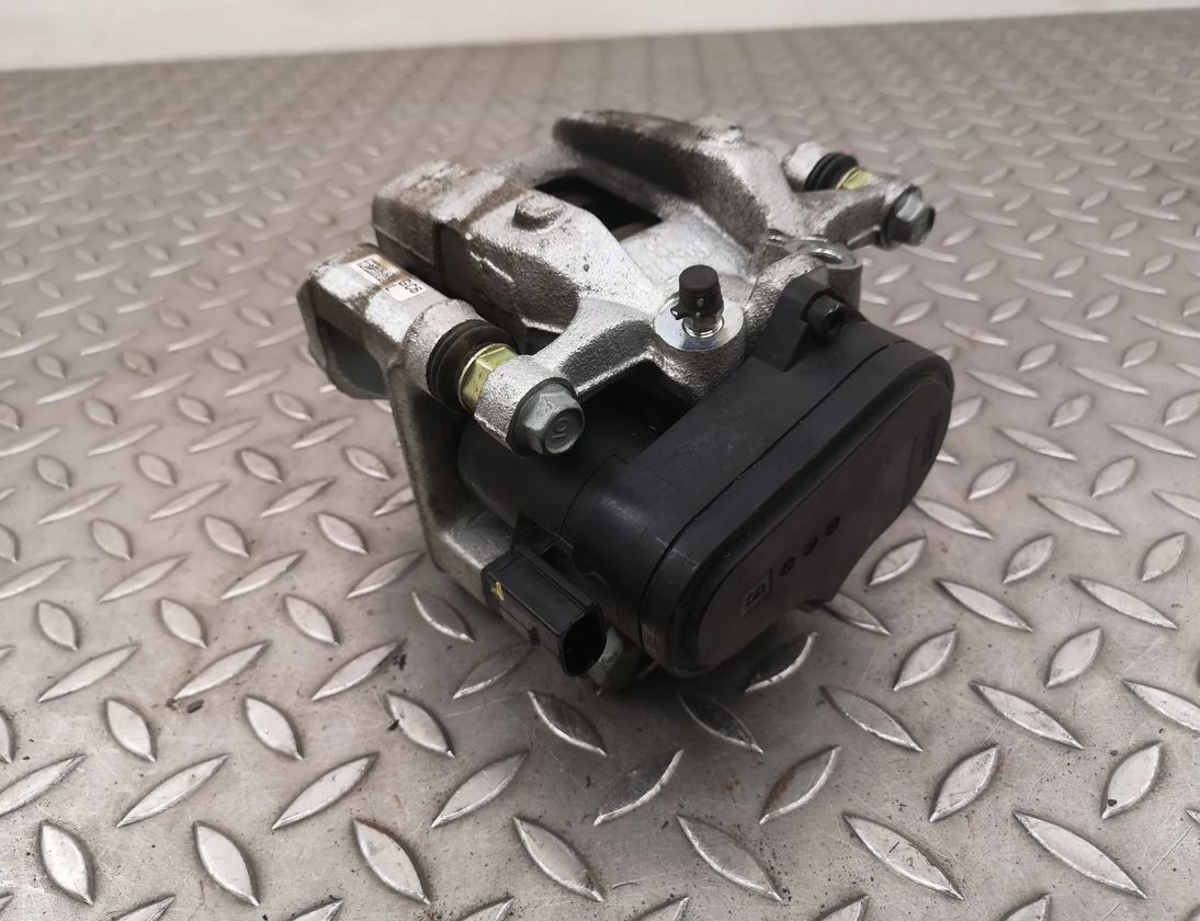 KIA EV6 1 generation (2021-2023) Ľavý zadný brzdový strmeň 26303403