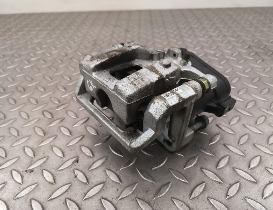 KIA EV6 1 generation (2021-2023) Ľavý zadný brzdový strmeň 26303403