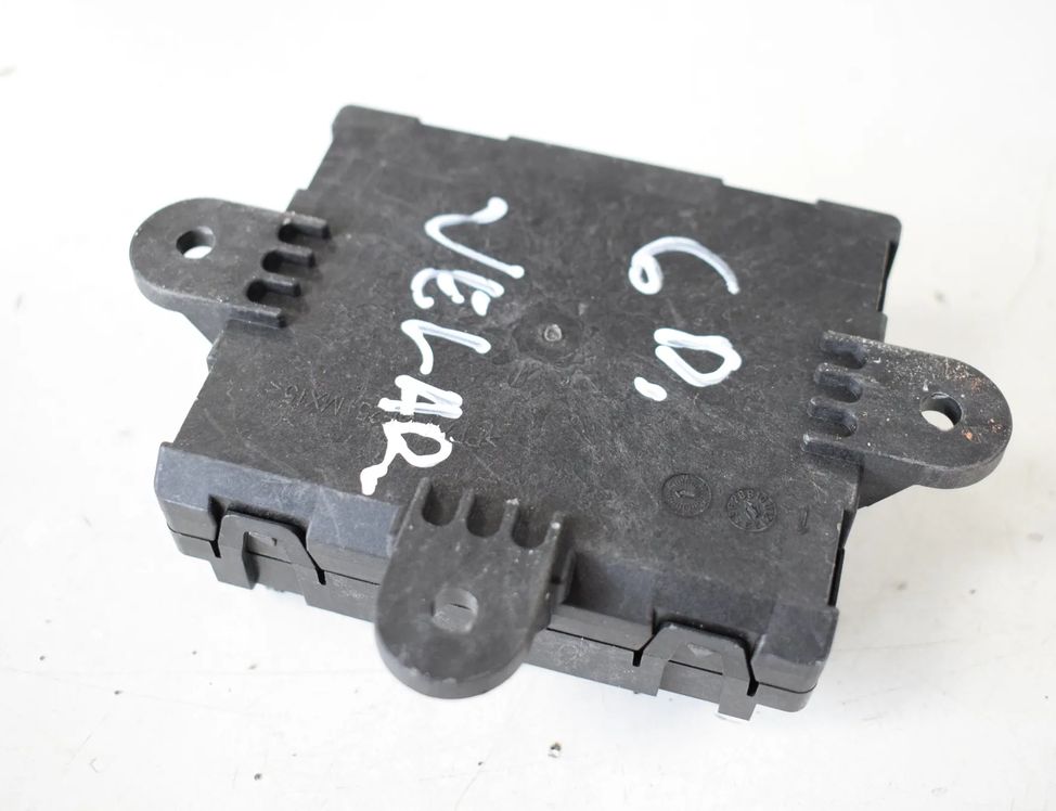 LAND ROVER Range Rover Velar 1 generation (2017-2024) Блок управления дверей задние правые J8A2-14D620-CC 3715364