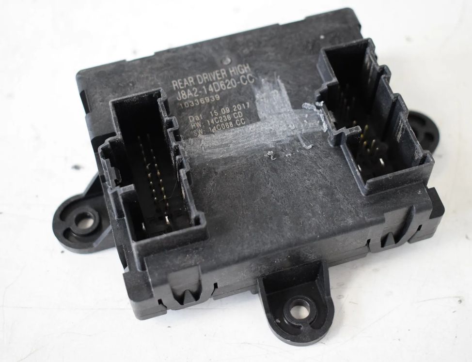 LAND ROVER Range Rover Velar 1 generation (2017-2024) Блок управления дверей задние правые J8A2-14D620-CC 3715364