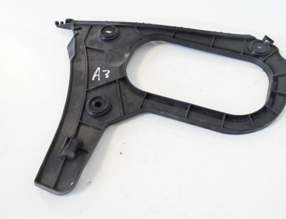 AUDI A3 8V (2012-2020) Pravý zadný držiak nárazníka 8V5807378 4039755