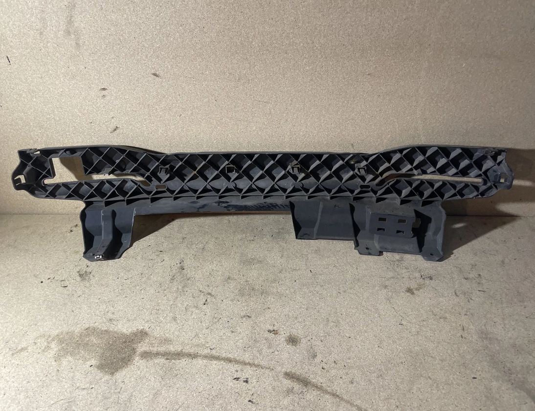 BMW 5 Series F10/F11 (2009-2017) Средний кронштейн бампера задний 19017411 30401494