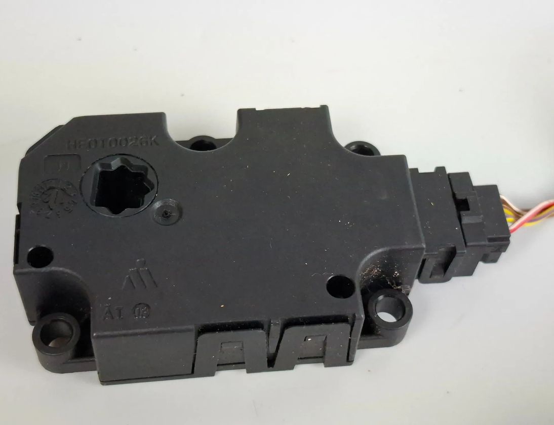 MERCEDES-BENZ CLA-Class C117 (2013-2016) Ventily na ovládanie vnútorného kúrenia HEUT0045K 31265946