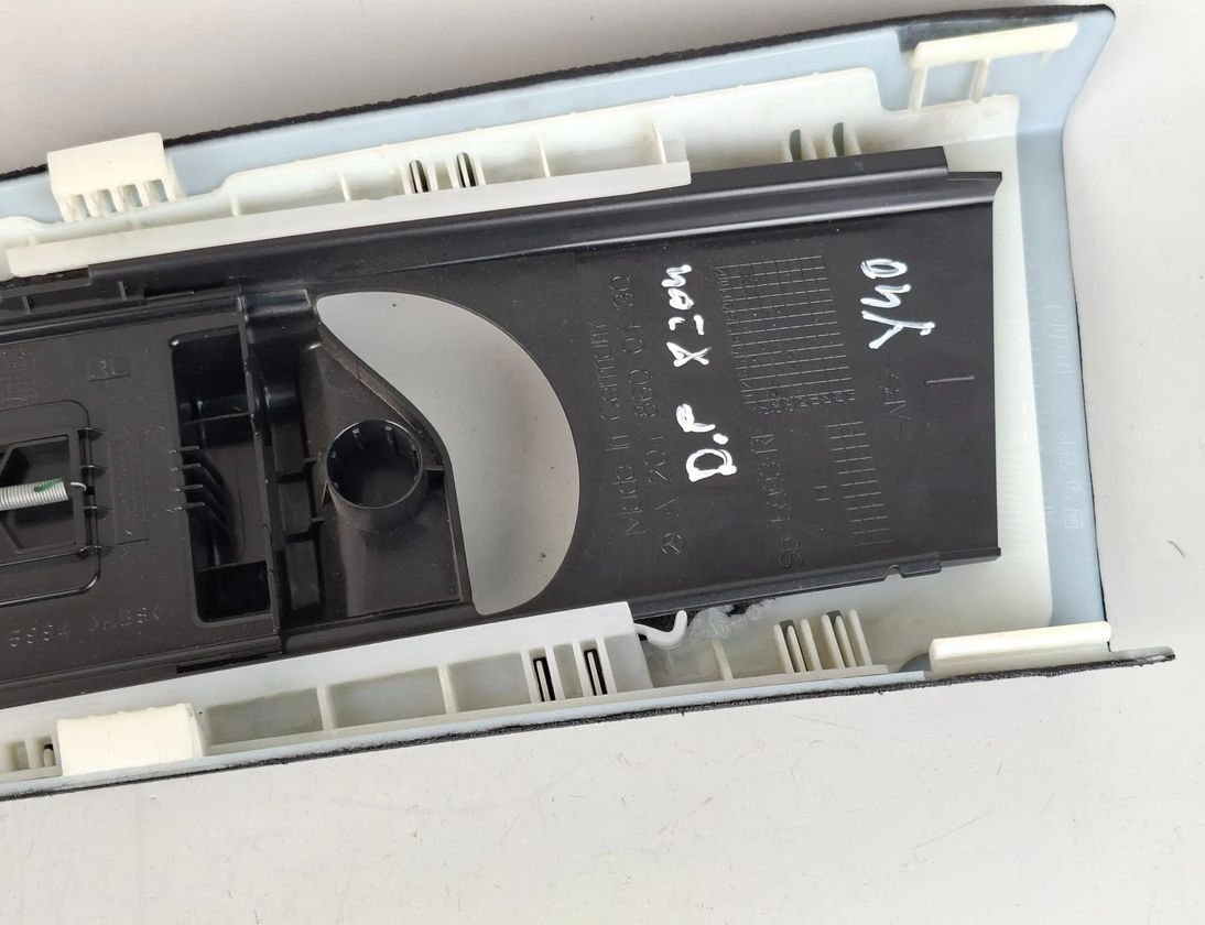 MERCEDES-BENZ GLK-Class X204 (2008-2015) Pravý B stĺpikový obklad A2048600430 31848390