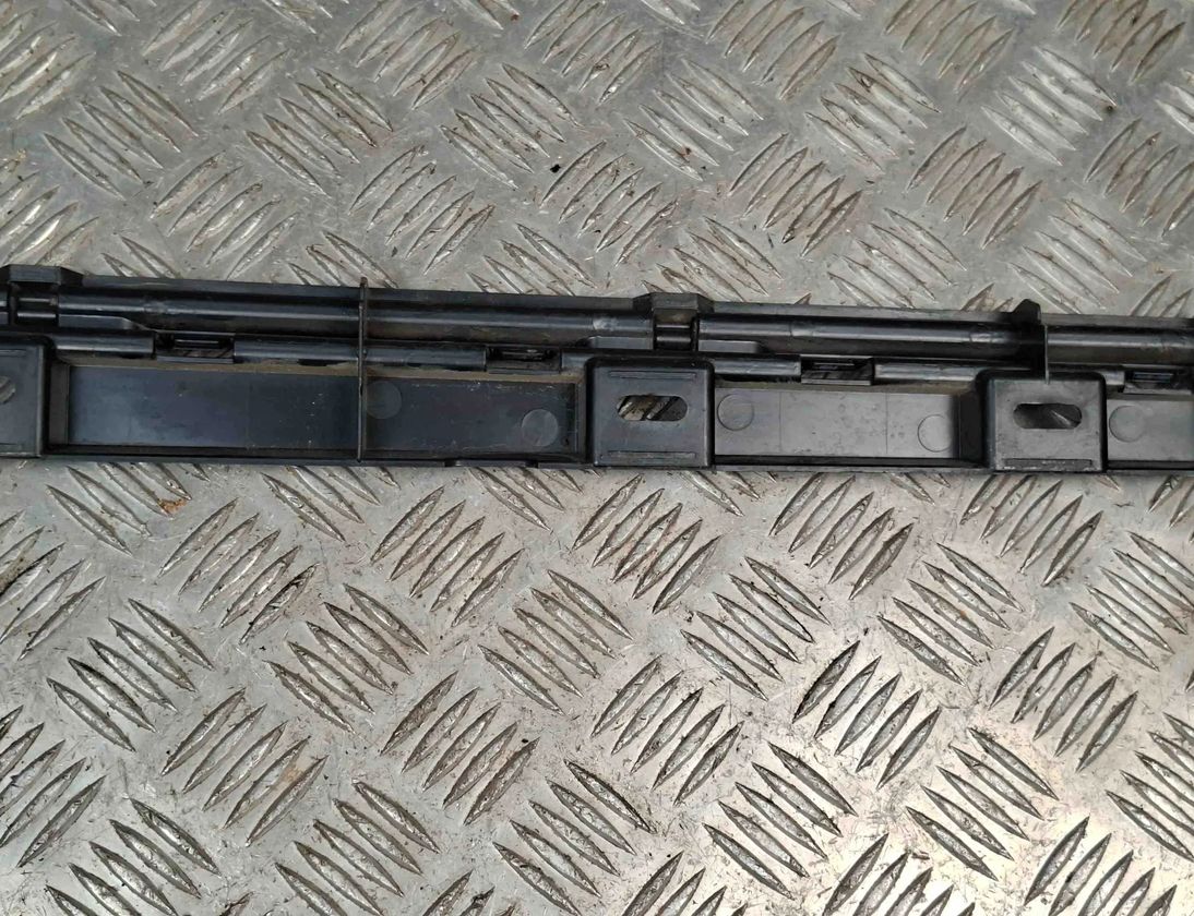 BMW 7 Series F01/F02 (2008-2015) Кронштейн боковой юбки 7187101,22339910 32636829