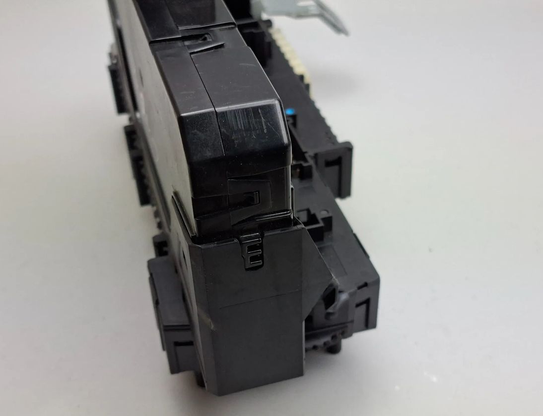 MERCEDES-BENZ CLS-Class C218/X218 (2011-2017) Блок предохранителей 2129001606 32802396