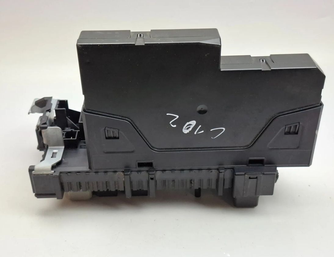 MERCEDES-BENZ CLS-Class C218/X218 (2011-2017) Блок предохранителей 2129001606 32802396