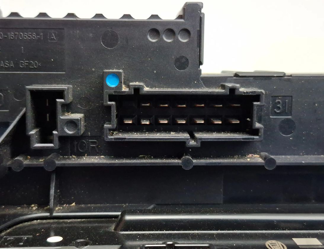 MERCEDES-BENZ CLS-Class C218/X218 (2011-2017) Блок предохранителей 2129001606 32802396