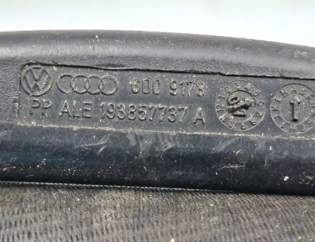 VOLKSWAGEN Golf 6 generation (2008-2015) Rear Right Seatbelt 193857737A,609629100 33042350