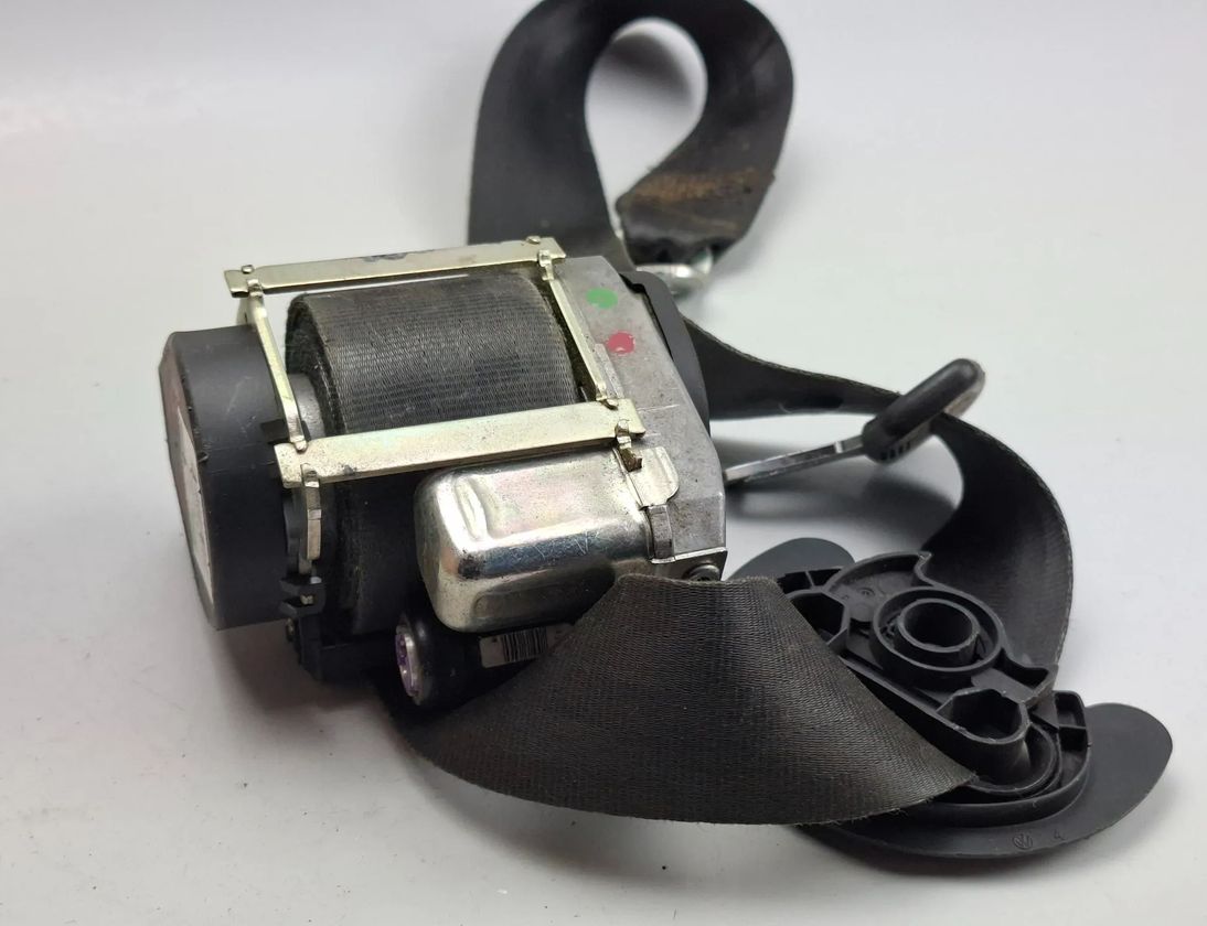 VOLKSWAGEN Golf 6 generation (2008-2015) Rear Right Seatbelt 193857737A,609629100 33042350