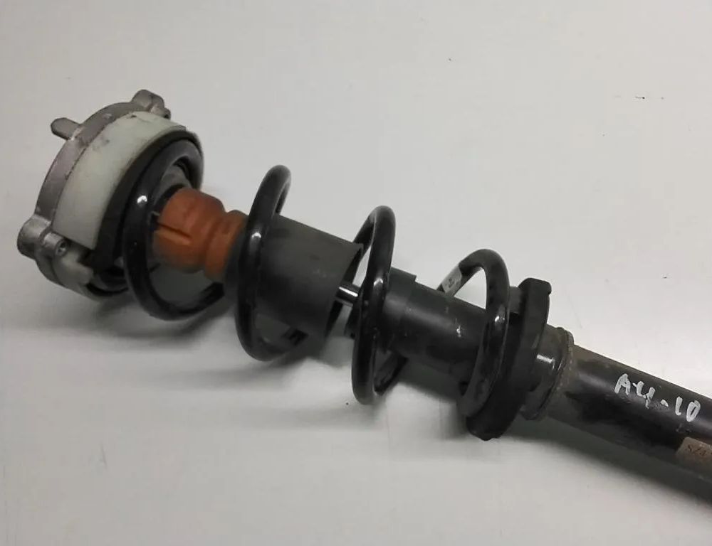 AUDI A4 B9/8W (2015-2024) Front Right Shock Absorber 8W0413031BA,8W0411105FN 28574358