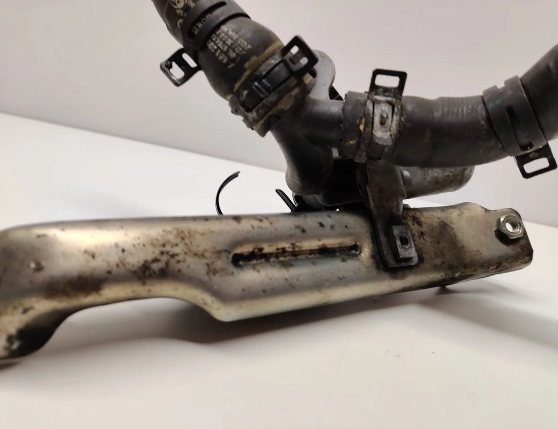 MERCEDES-BENZ E-Class W212/S212/C207/A207 (2009-2016) Iné diely motorového priestoru A6510901027 10628000