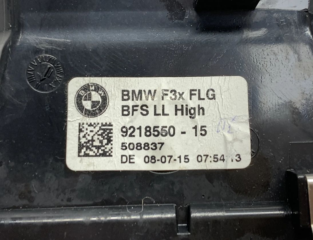 BMW 4 Series F32/F33/F36 (2013-2020) Otvory na vetranie na prístrojovej doske 9218550 14429992