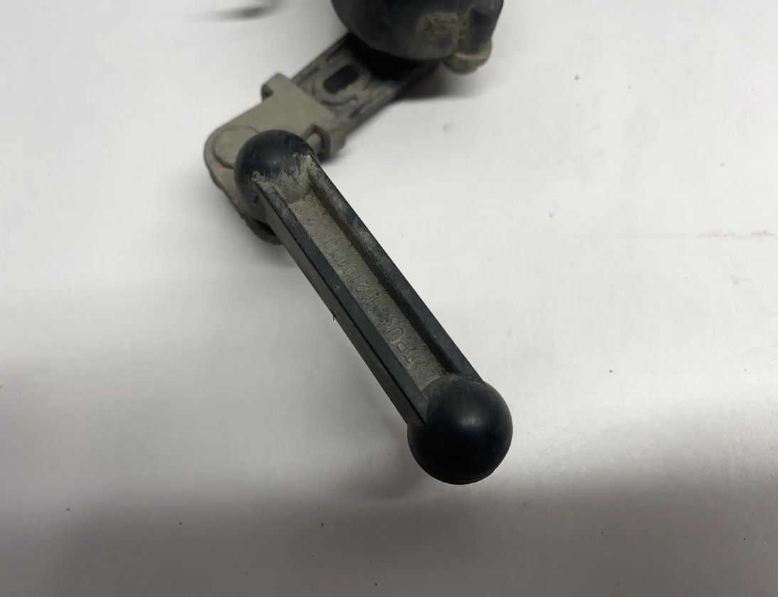 BMW 6 Series F06/F12/F13 (2010-2018) Front Left Level Sensor 6784072,37146784072 22343208