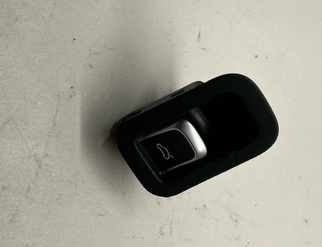 AUDI A8 D4/4H (2010-2018) Back cover Open Switches 4H0868397 22534194