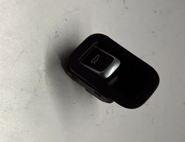 AUDI A8 D4/4H (2010-2018) Back cover Open Switches 4H0868397 22534194