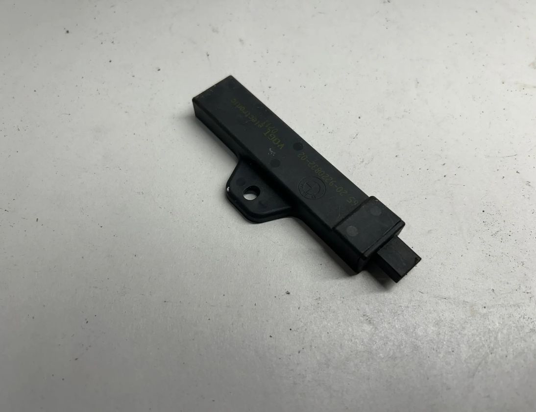 BMW 6 Series F06/F12/F13 (2010-2018) Anténa 9220832,922083202 23250381