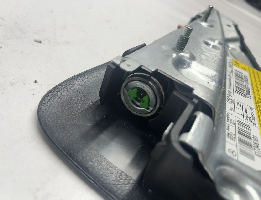 MERCEDES-BENZ E-Class W212/S212/C207/A207 (2009-2016) Airbag SRS pre ľavé predné sedadlo A2128603402 23962140