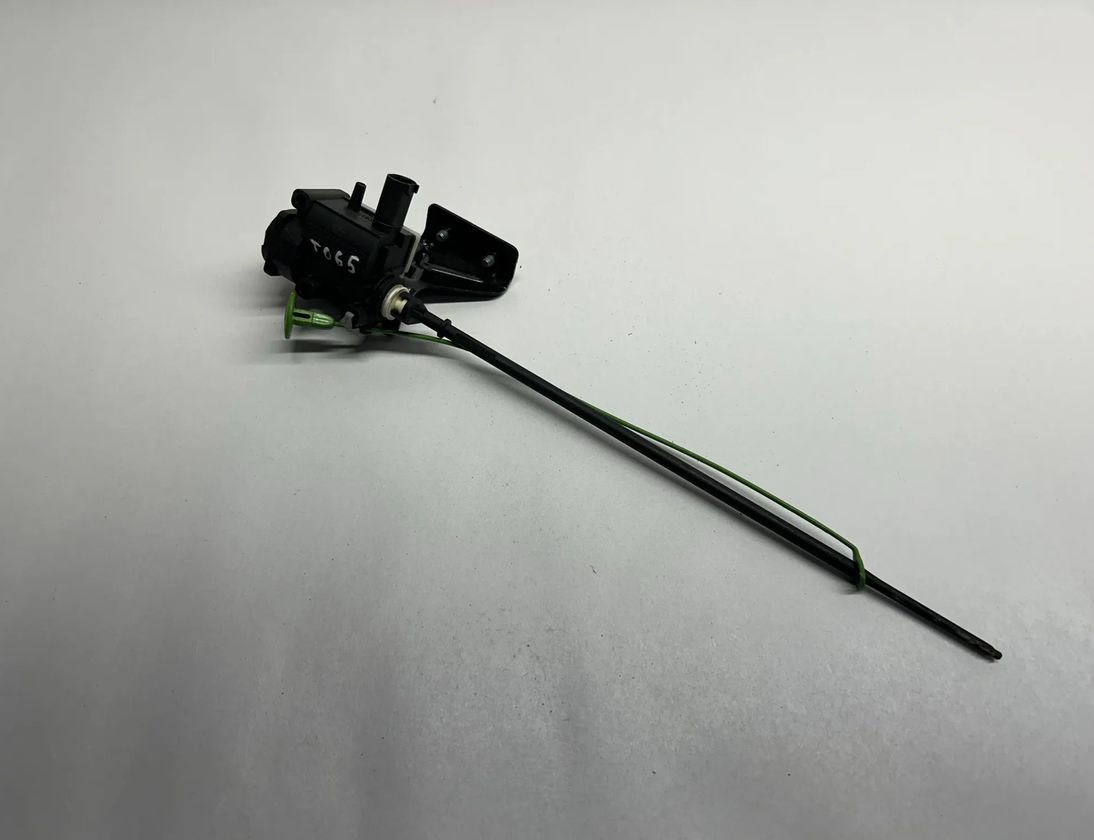 BMW 5 Series Gran Turismo F07 (2010-2017) Zámok krytu nádrže na palivo 7139398,713939805,6711713939805,67117139398 24834796