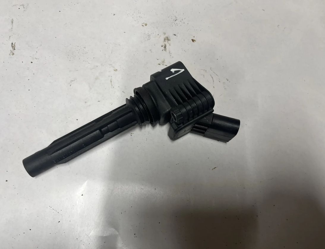 AUDI A3 8V (2012-2020) Бабина 04C905110L 25311677