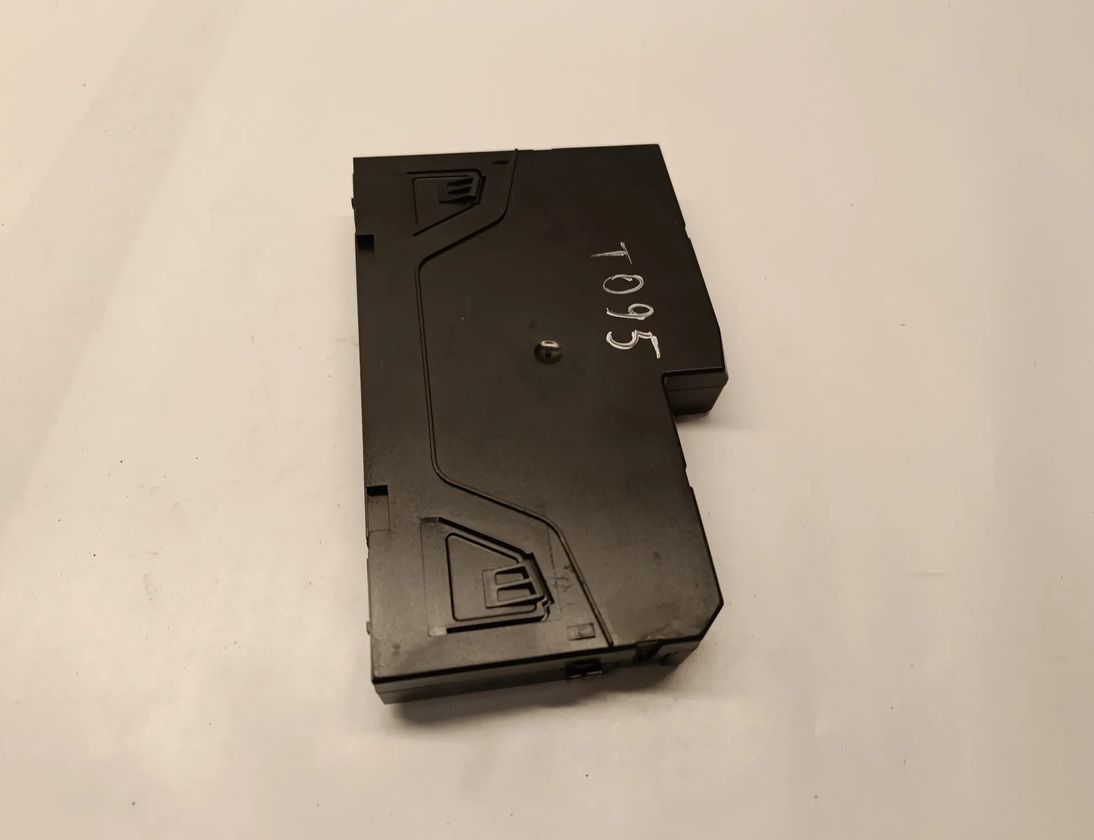 MERCEDES-BENZ C-Class W204/S204/C204 (2004-2015) Блок предохранителей 2049005003,A2049005003,2049012602,A2049012602,2319025101,A2319025101 28799780