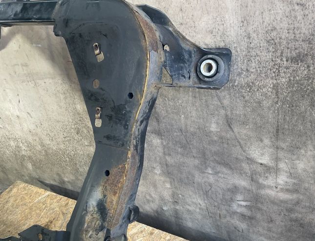 LAND ROVER Discovery Sport 1 generation (2014-2024) Передний траверс HK725000A,HK72-5000-A 28977984