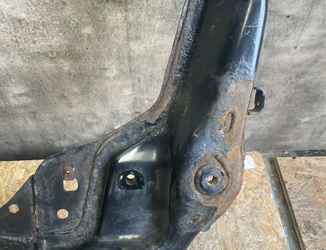 LAND ROVER Discovery Sport 1 generation (2014-2024) Передний траверс HK725000A,HK72-5000-A 28977984