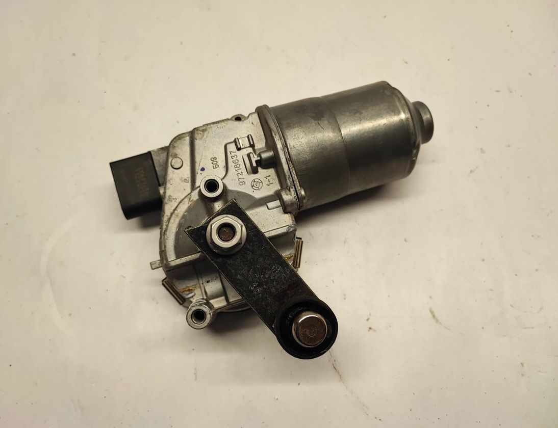 VOLKSWAGEN Jetta 7 generation (2018-2024) Motor mechanizmu stierača predného čelného skla 17B955119 29037759