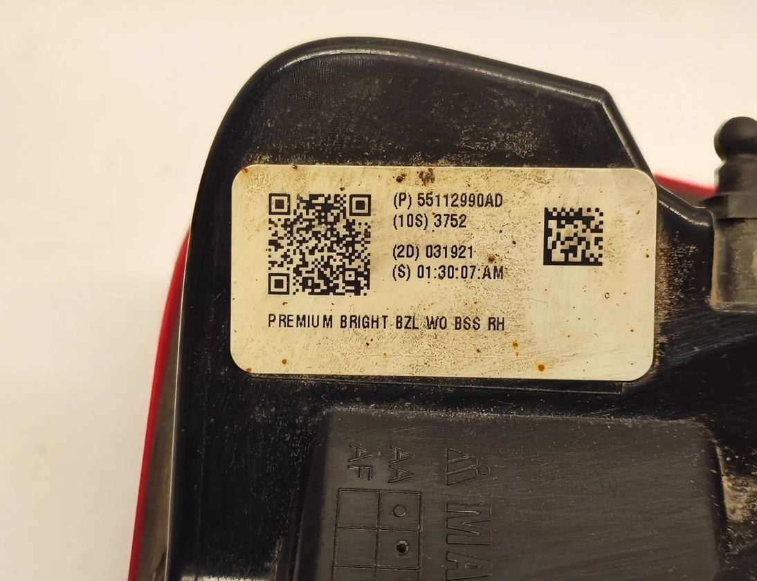 RAM Ram 4 generation (2008-2023) Pravé zadné svetlo 55112990AD,P55112990AD 30374930