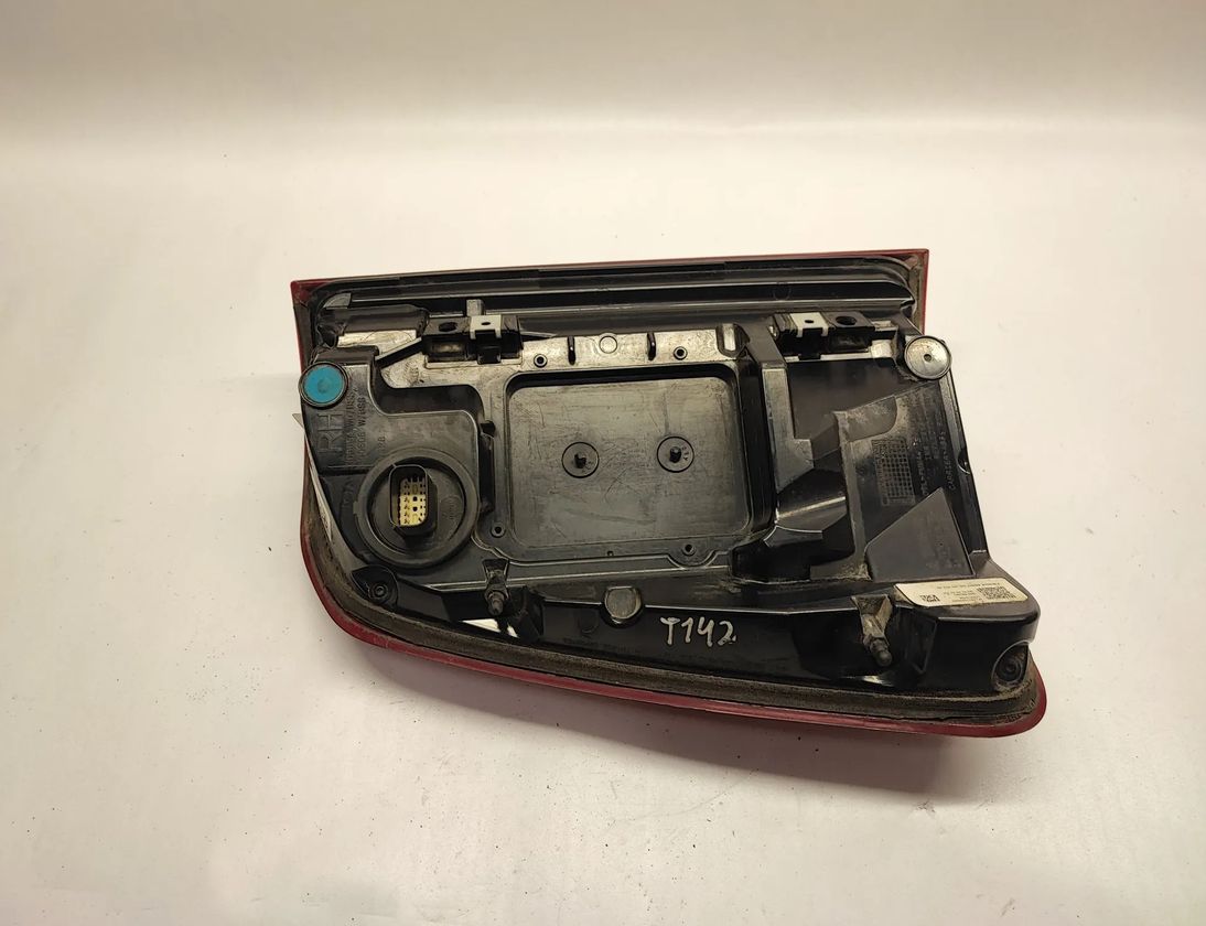 RAM Ram 4 generation (2008-2023) Pravé zadné svetlo 55112990AD,P55112990AD 30374930