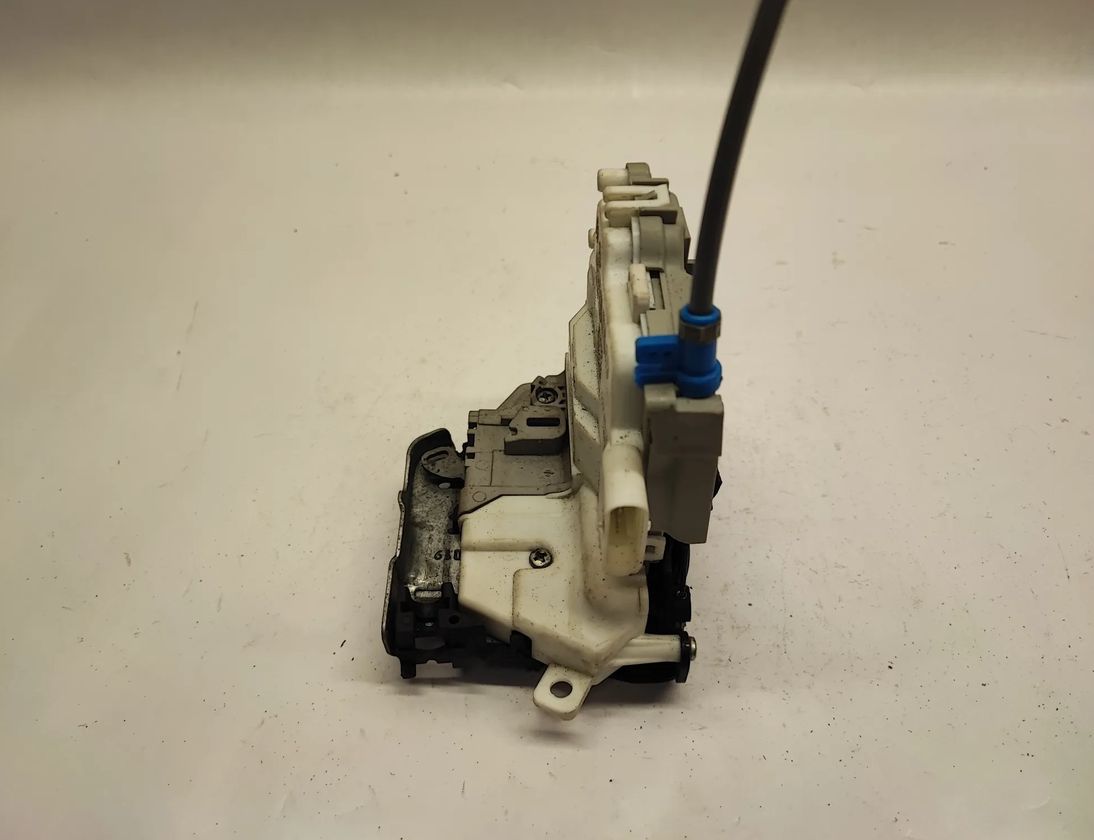 AUDI A3 8V (2012-2020) Замок двери передний правый 8X1837016C 30575232