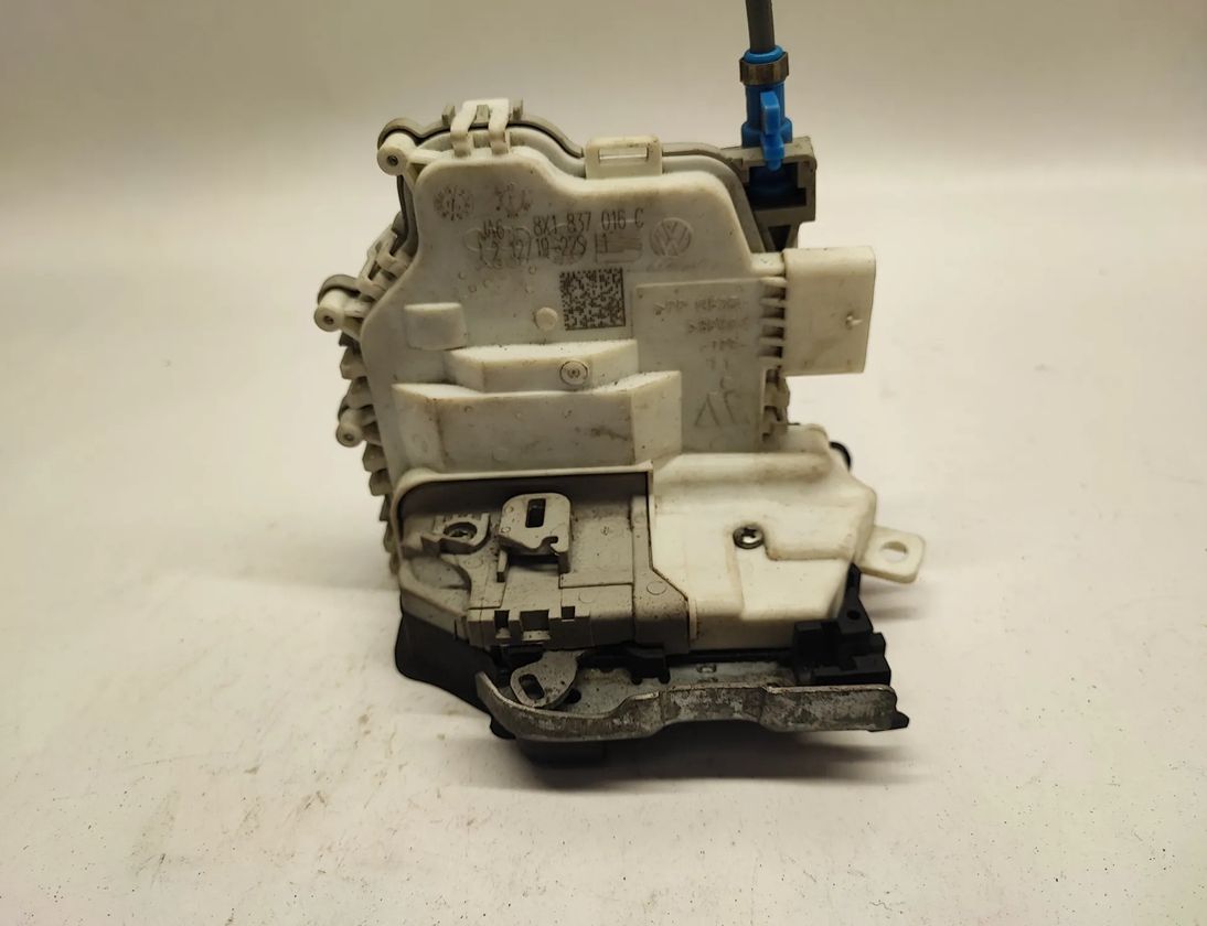 AUDI A3 8V (2012-2020) Замок двери передний правый 8X1837016C 30575232