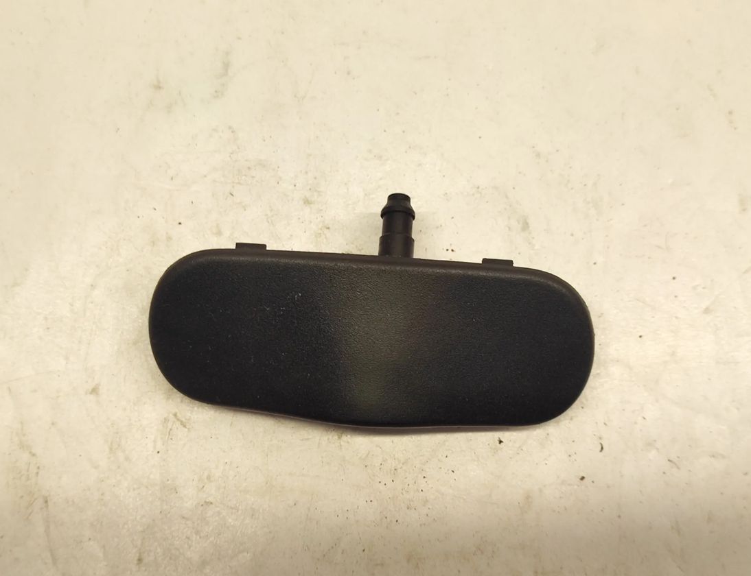 AUDI A3 8V (2012-2020) Tryska stierača 8V5955988E 30575413