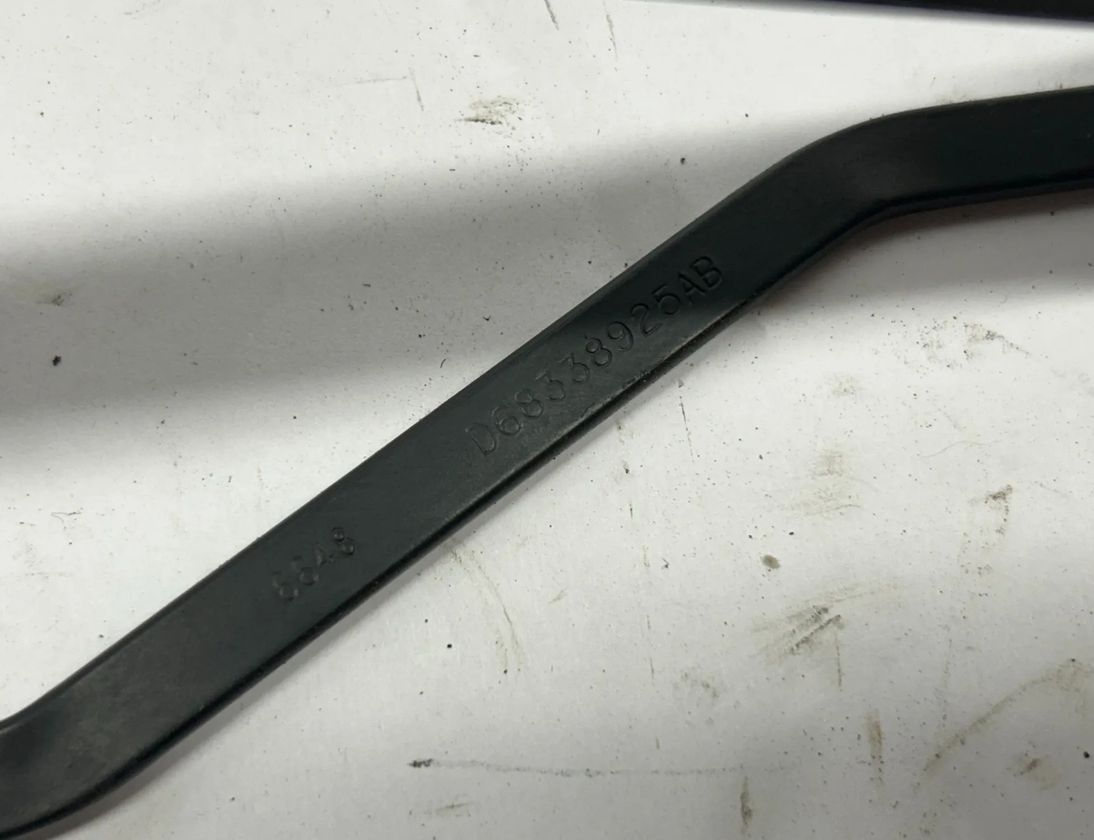 RAM Ram 4 generation (2008-2023) Стеклоочистители спереди 68338925AB,D68338925AB,68338924AA,P68338924AA 30617966